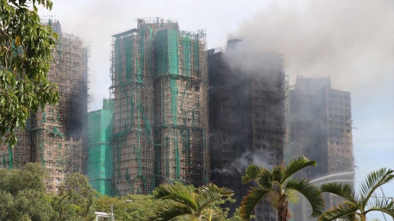 Hong Kong’daki yangın faciasında can kaybı 55’e yükseldi