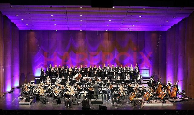 İDSO DenizBank Konserleri’nde Ulu Öncü’ye “Son Veda” ile hürmet duruşu