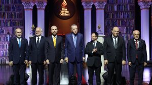 İlim Yayma Ödülleri düzenlenen törenle sahiplerini buldu