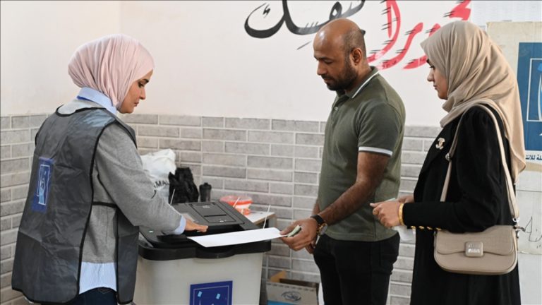 Irak’ta genel seçime iştirak oranı yüzde 55’i aştı