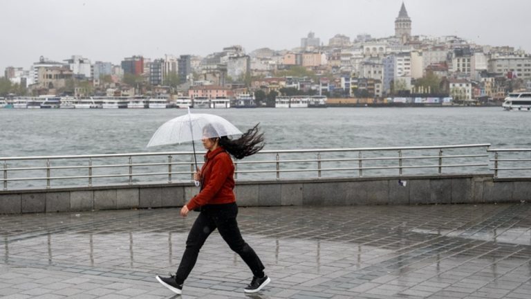 İstanbul ve etrafı için kuvvetli sağanak uyarısı: Meteoroloji gün verdi