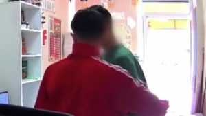 İstanbul’da çiğköfteciden yemek yiyen iki şahıs hesabı ödemeden kaçtı