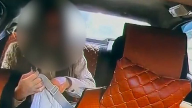 İstanbul’da ‘fazla ücret’ tartışmasında bir kadın taksi şoförünü darbetti