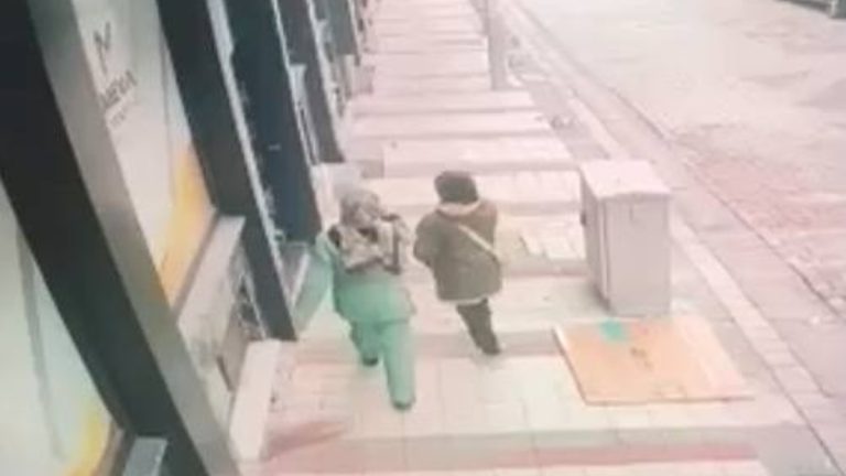 İstanbul’da meskenden 1 milyon lira pahasında ziynet eşyası çaldılar