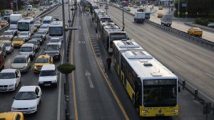 İstanbul’da Metrobüslerle İlgili Yeni Karar: Özel Günlerde Güzergahı Değişiyor