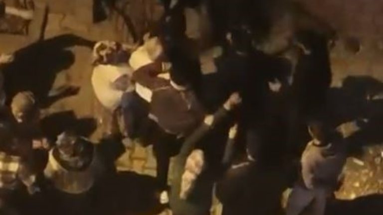 İstanbul’da ‘ses’ tartışması sopalı kavgaya dönüştü