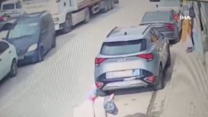 İstanbul’da tır, 5 araca birden çarptı: Sürücüsünün direksiyon başında uyuduğu tez edildi