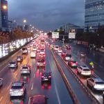 İstanbul’da yağış trafik yoğunluğu getirdi