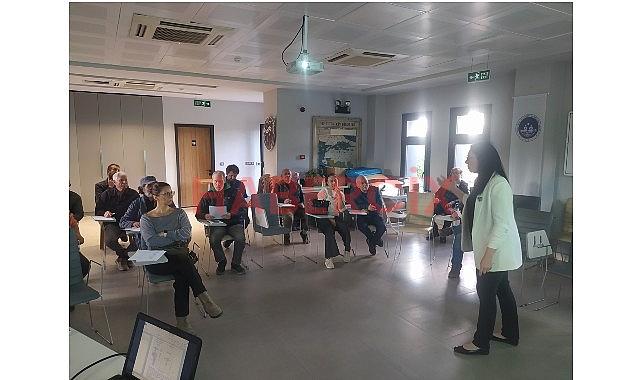 İzmir Büyükşehir Belediyesi’nden Efes Selçuklu Üreticilere Toprak Tahlili Dayanağı