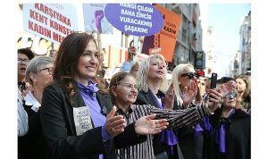 Karşıyaka’dan dayanışma daveti: Şiddete karşı ses çıkar!