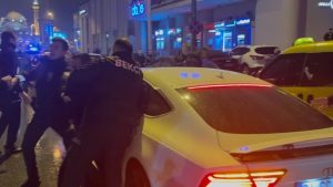 Kayseri’de gece kulübünde çıkan hengame ortalığı savaş alanına çevirdi