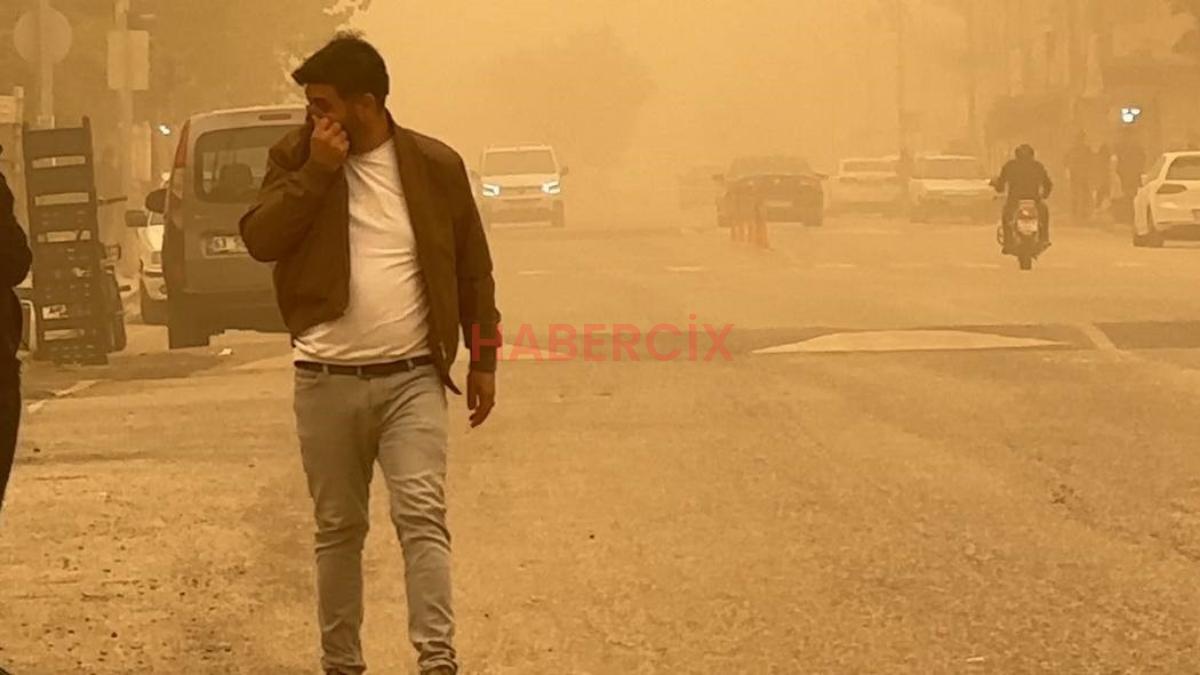 Kent Resmen Kızıla Boyandı! Göz Gözü Görmedi, Nefes Almak Zorlaştı