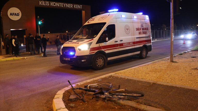 Kilis’te arabanın çarptığı bisikletli can verdi