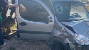 Kızılırmak Kavşağı’nda iki araç çarpıştı: 1 ölü 4 yaralı