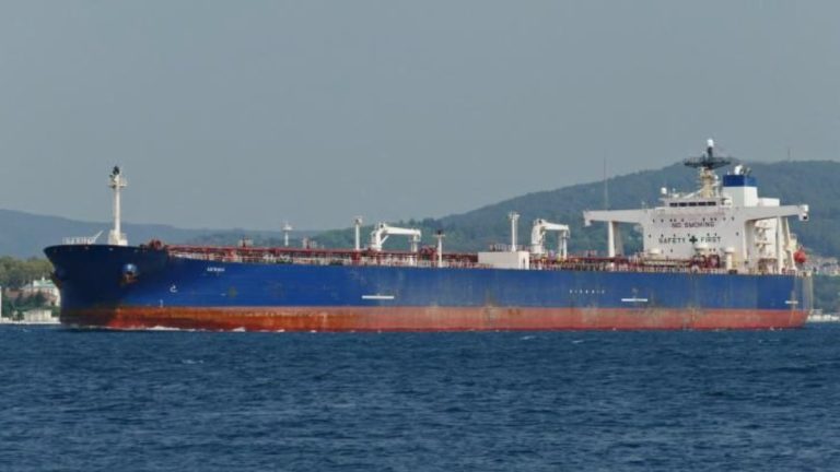 Kocaeli açıklarında bir tankerde patlama yaşandı: 25 personel için ekipler sevk edildi