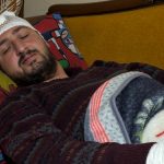 Kocaeli’de otizmli şahıs odunluğa baktı diye odunla darbedildi