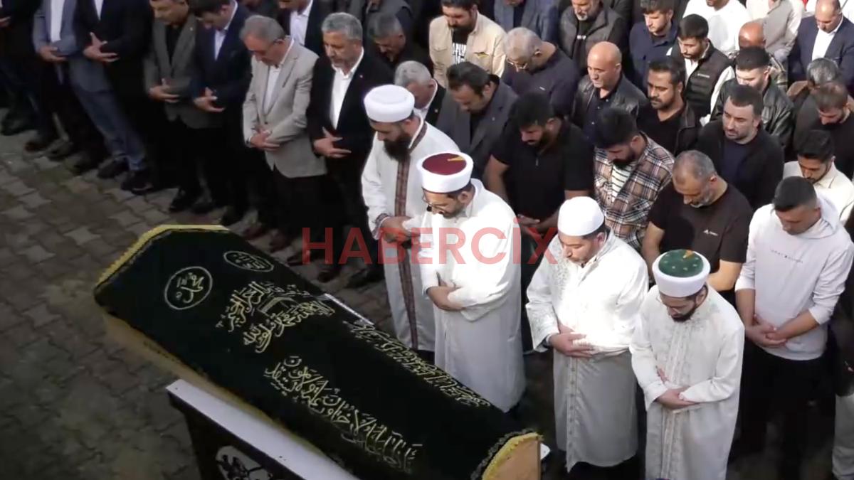 Kocaeli’deki yangında hayatını kaybedenler son seyahatlerine uğurlandı