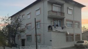 Kütahya’da bebeğini havalandırma boşluğuna atan anne tutuklandı