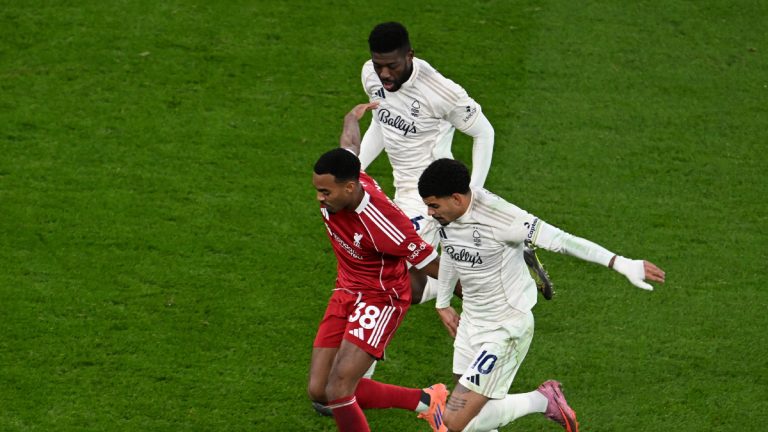 Liverpool, Nottingham Forest’a yenildi