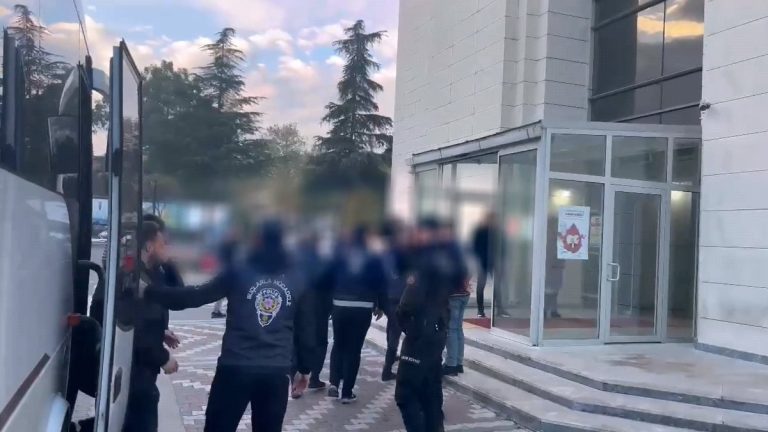 Manisa merkezli 8 vilayette yasa dışı bahis operasyonu: 23 gözaltı