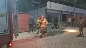 Manisa’da üzerine çelik kalıp düşen personel öldü