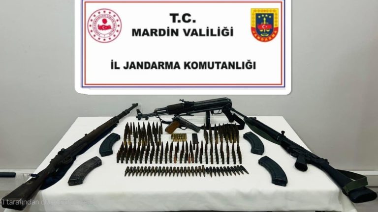 Mardin’de gerçekleştirilen operasyonda çok sayıda kaçak silah ve mühimmat ele geçirildi