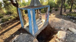 Muğla’da define avcıları, 300 yıllık mezarı kazarak tahrip etti