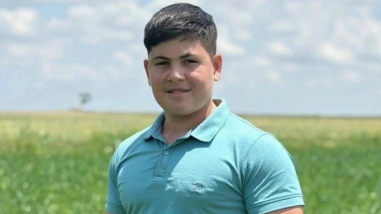 Niğde’de traktörün altında kalan çocuk can verdi