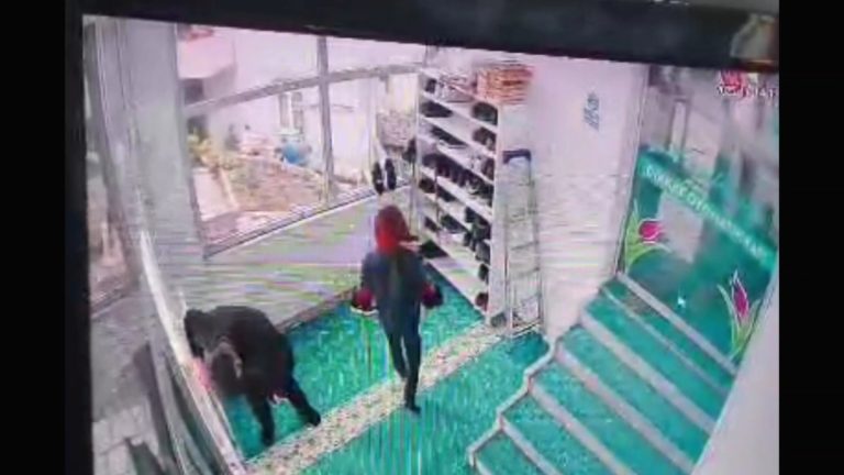 Ordu’da yaşlı adam cuma namazı sırasında kalp krizi geçirdi