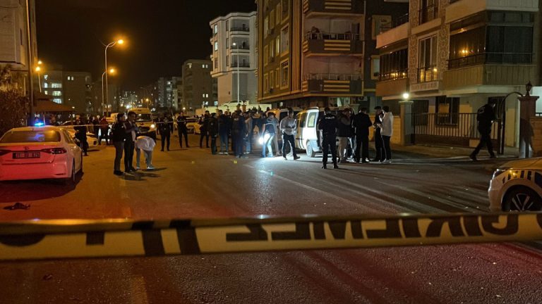 Park Yeri Bulamayınca Sokak Düğününe Ateş Etti: 1 Çocuk Öldü, 6 Kişi Yaralandı