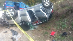 Sakarya’da şarampole uçan araç anne ve oğlunu hayattan kopardı