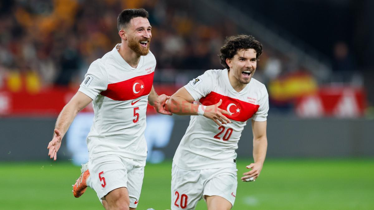 Salih Özcan’ın ulusal gruptaki birinci gol sevinci!