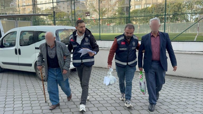 Samsun’da parkta uygunsuz davranışta bulunan 2 kişi gözaltına alındı