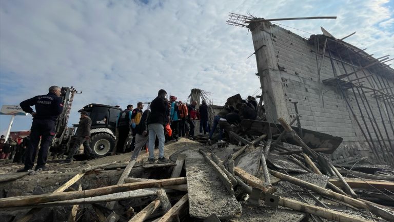 Şanlıurfa’da 2 çalışanın can verdiği inşaatın sahibi gözaltına alındı
