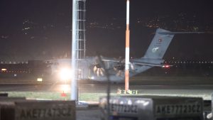 Şehitlerin naaşlarını taşıyan uçak Ankara’ya ulaştı