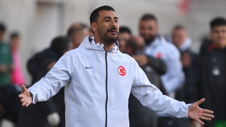 Selçuk Erdoğan, futbol seviyesinden memnun