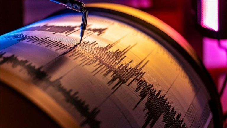 Sındırgı’da 3.5 büyüklüğünde zelzele