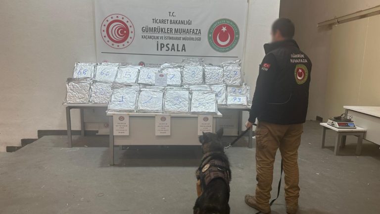 Ticaret Bakanlığı’ndan narkotik operasyonu: 1 ton 65 kilogram uyuşturucu ele geçirildi