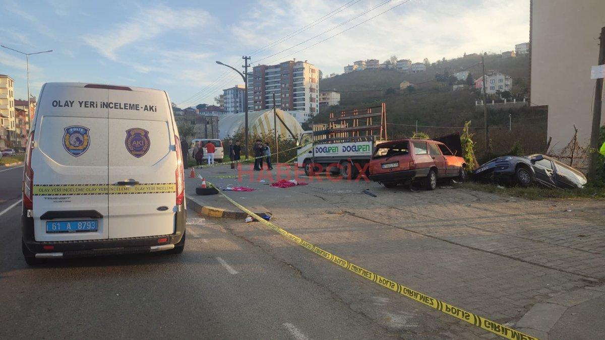 Trabzon’da arabanın altında kalan babaanne ve 2 torunu ağır yaralandı