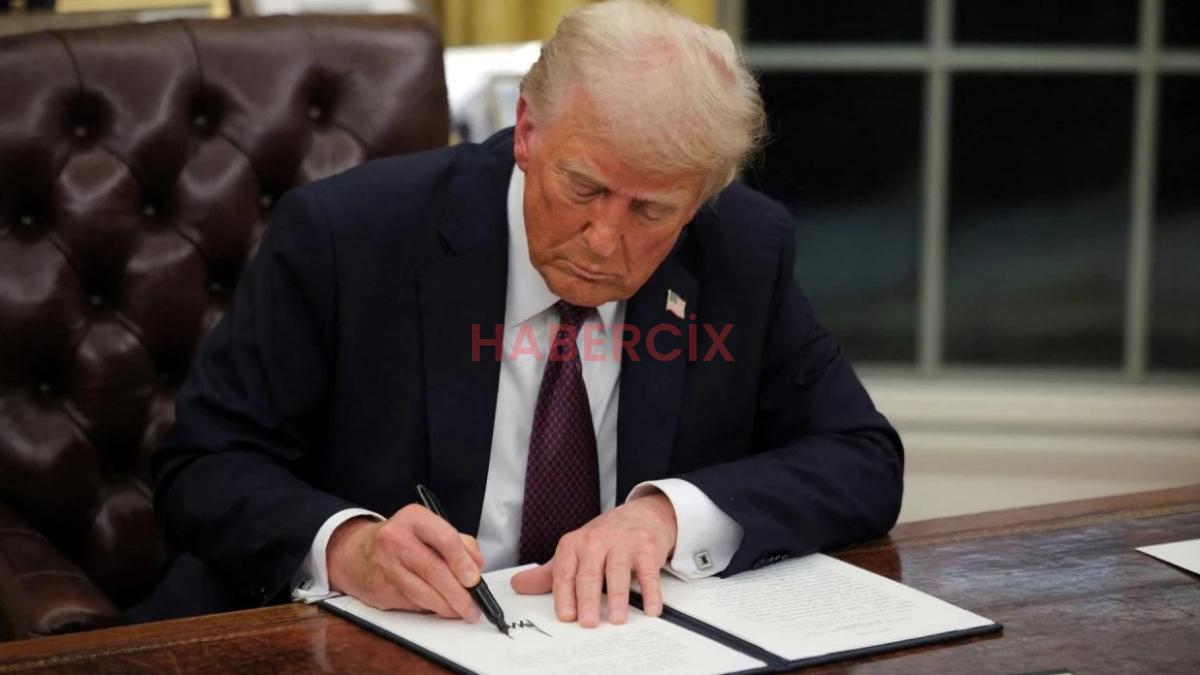 Trump, Epstein belgelerinin açıklanmasını öngören yasa tasarısını imzaladı