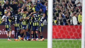 Üstün Lig’in namağlup tek grubu Fenerbahçe