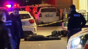 Van’da avukat, tartıştığı otel sahibi baba ile oğlunu öldürdü