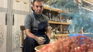 Van’da çömlekçilik tek usta ile sürüyor