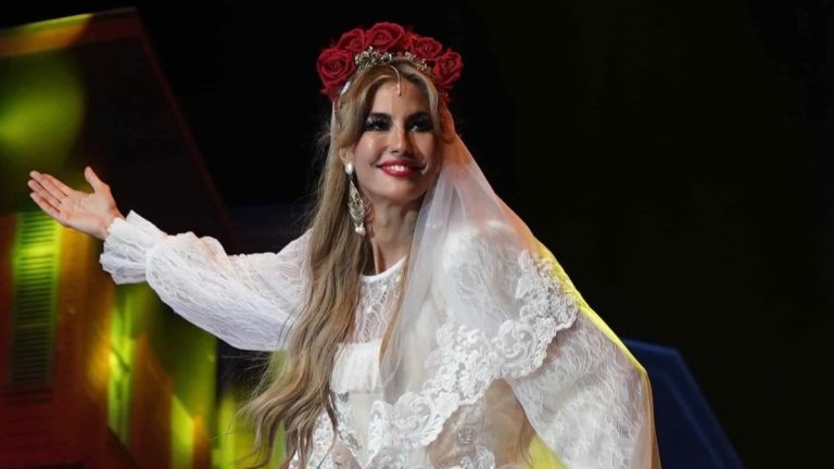 Yedi Kocalı Hürmüz’den Mine Koşan kovulmuştu! Çağla Şıkel, sessizliğini bozdu