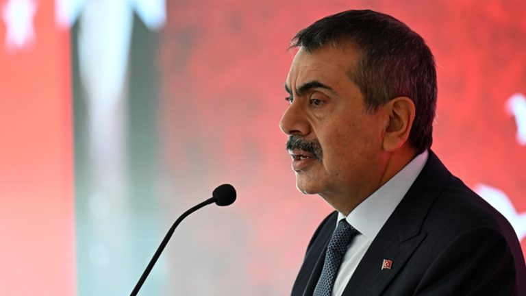 Yusuf Tekin’den 24 Kasım Öğretmenler Günü bildirisi