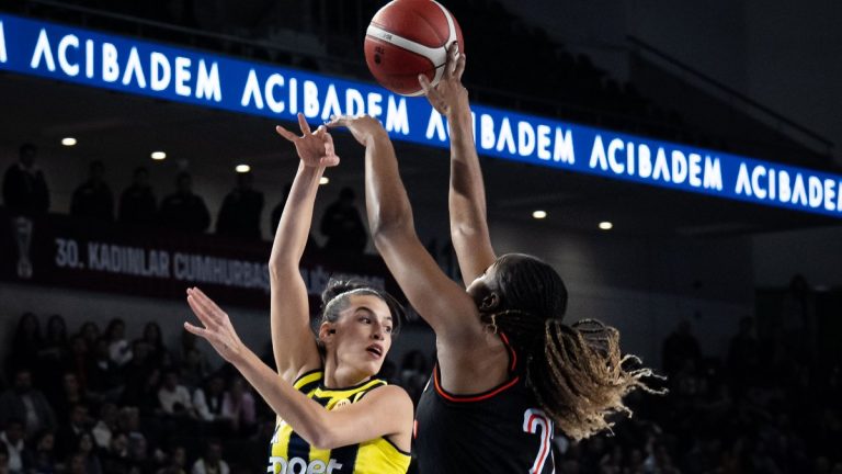 30. Basketbol Kadınlar Cumhurbaşkanlığı Kupası’nı kazananı Fenerbahçe Opet oldu