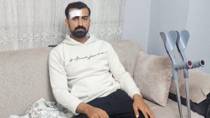 Adana’da trafik arbedesine karışan moto kurye bıçaklandı: Beni orada vefata terk ettiler