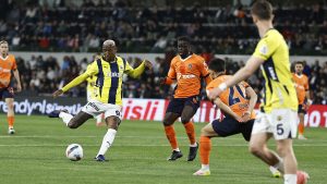 Başakşehir – Fenerbahçe maçının ilk 11’leri