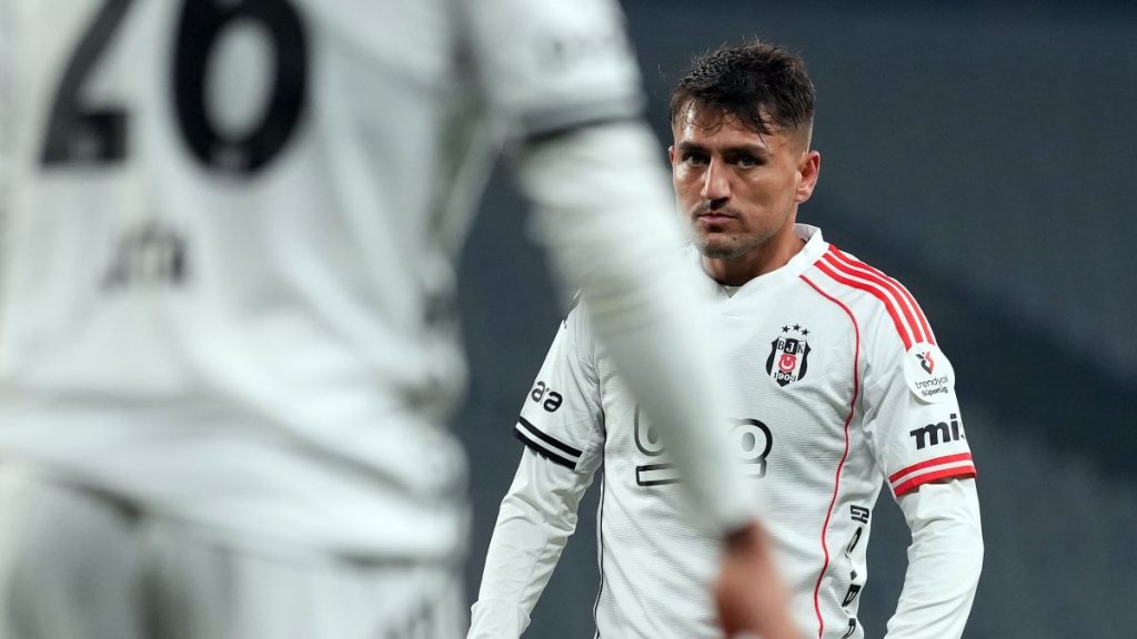 Beşiktaş’ta Cengiz Ünder, bu defa penaltıyı kaçırdı