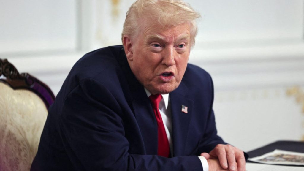 Donald Trump, iltica müracaatlarını askıya aldı